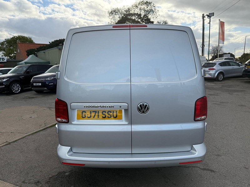 Volkswagen Transporter T28 TDI P/V HIGHLINE COMBI VAN 0dr Manual 2026