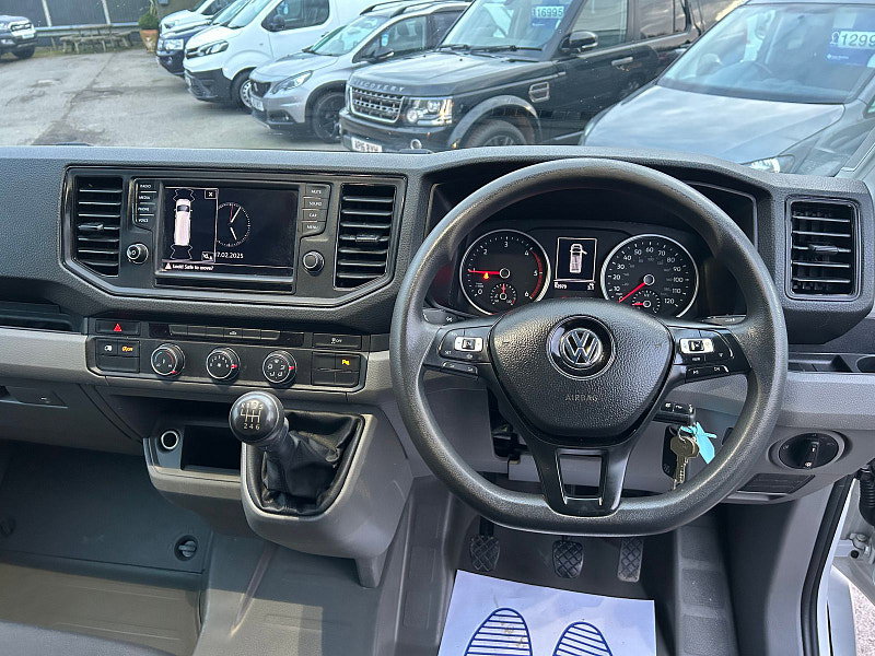 Volkswagen Crafter 2.0 TDI CR35 Trendline Panel Van 5dr Diesel Manual FWD LWB High Roof Euro 6 (s/s) (140 ps) 5dr Manual 2026