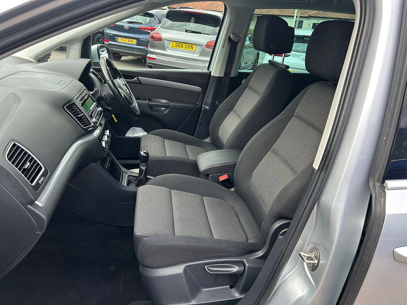 Volkswagen Sharan 2.0 TDI DPF SE MPV 5dr Diesel Manual (177 g/km, 138 bhp) 5dr Manual 2026