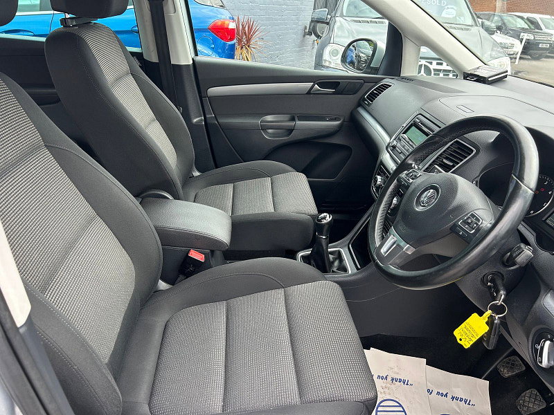 Volkswagen Sharan 2.0 TDI DPF SE MPV 5dr Diesel Manual (177 g/km, 138 bhp) 5dr Manual 2026