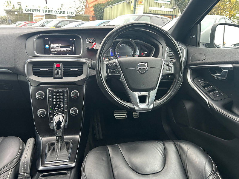 Volvo V40 1.5 T2 R-Design Pro Hatchback 5dr Petrol Auto Euro 6 (s/s) (122 ps) 5dr Automatic 2026