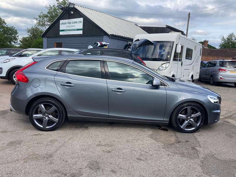 Volvo V40 1.5 T3 R-Design Nav Plus Hatchback 5dr Petrol Auto Euro 6 (s/s) (152 ps) 5dr Automatic 2026