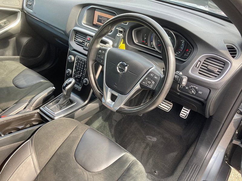 Volvo V40 1.5 T3 R-Design Nav Plus Hatchback 5dr Petrol Auto Euro 6 (s/s) (152 ps) 5dr Automatic 2026