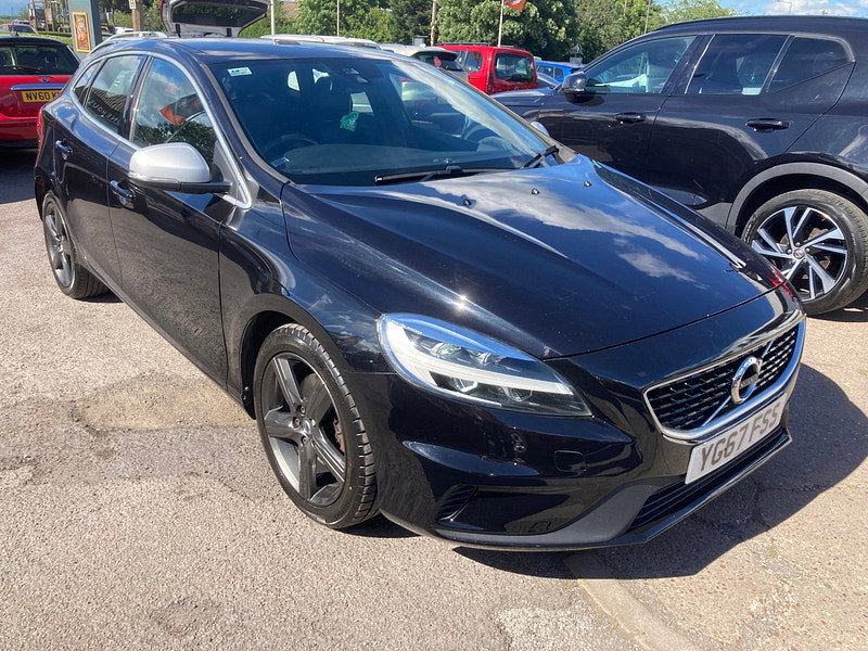 Volvo V40 2.0 T2 R-Design Hatchback 5dr Petrol Manual Euro 6 (s/s) (122 ps) 5dr Manual 2026