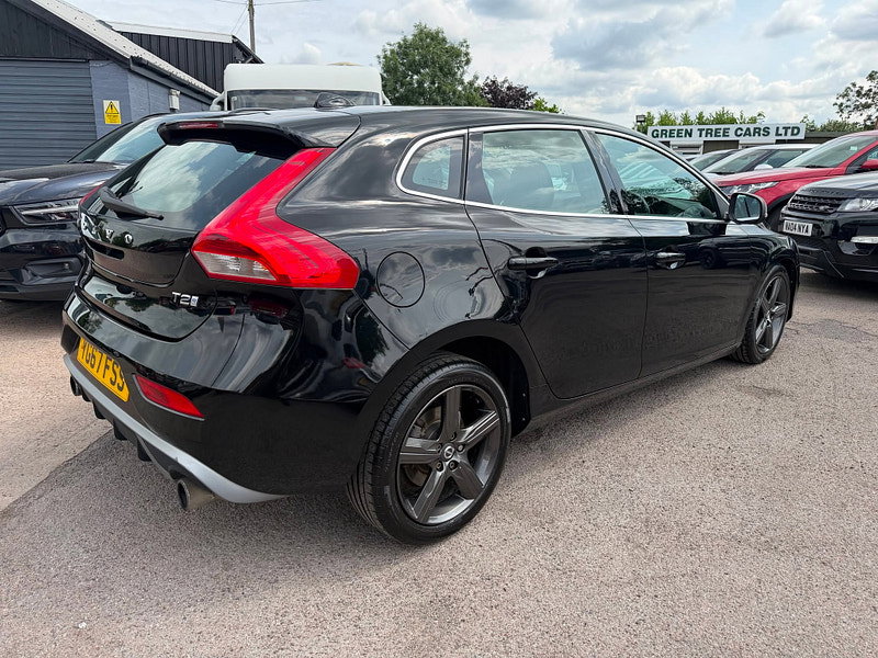 Volvo V40 2.0 T2 R-Design Hatchback 5dr Petrol Manual Euro 6 (s/s) (122 ps) 5dr Manual 2026