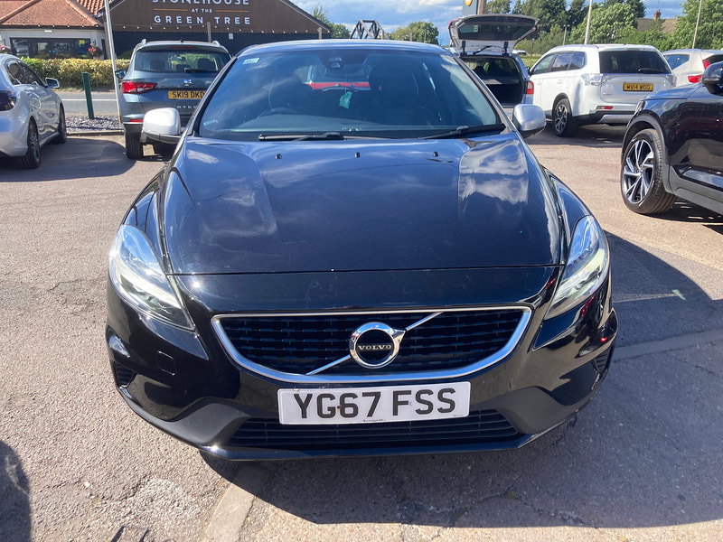 Volvo V40 2.0 T2 R-Design Hatchback 5dr Petrol Manual Euro 6 (s/s) (122 ps) 5dr Manual 2026