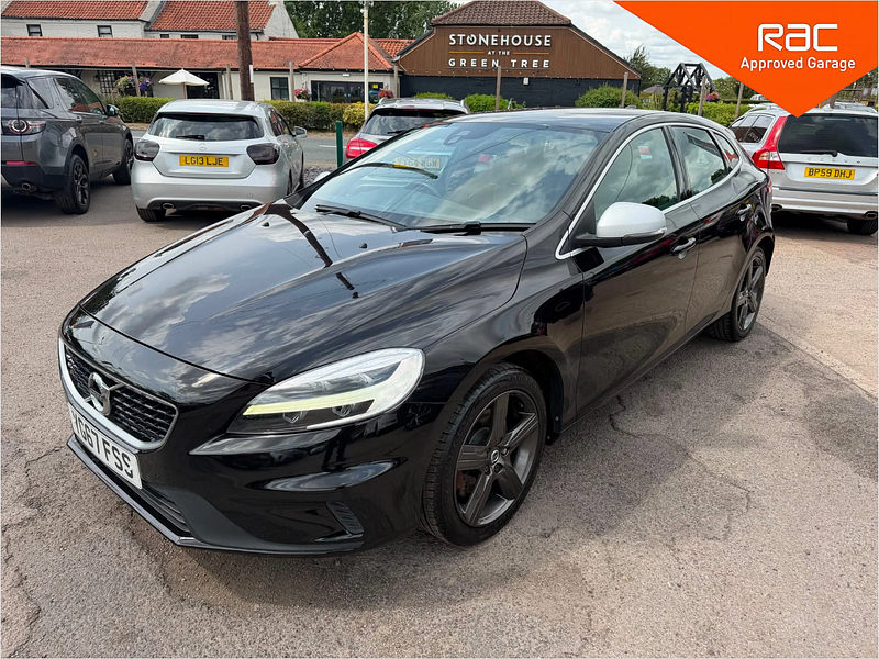 Volvo V40 2.0 T2 R-Design Hatchback 5dr Petrol Manual Euro 6 (s/s) (122 ps) 5dr Manual 2026