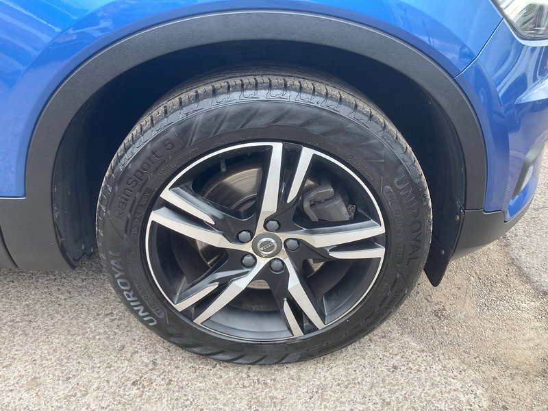 Volvo XC40 2.0 T4 R-Design SUV 5dr Petrol Auto Euro 6 (s/s) (190 ps) 5dr Automatic 2026