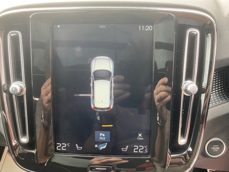 Volvo XC40 2.0 T4 R-Design SUV 5dr Petrol Auto Euro 6 (s/s) (190 ps) 5dr Automatic 2026
