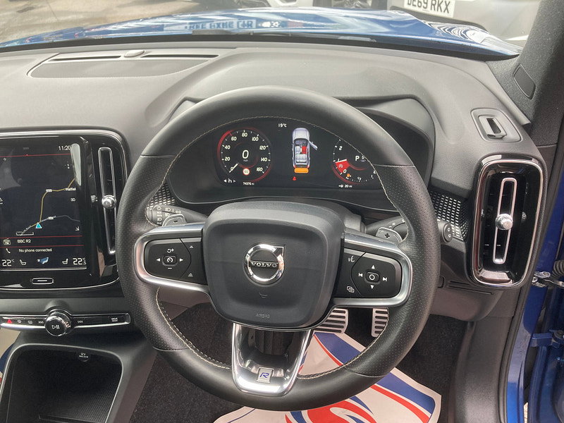 Volvo XC40 2.0 T4 R-Design SUV 5dr Petrol Auto Euro 6 (s/s) (190 ps) 5dr Automatic 2026