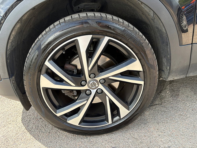 Volvo XC40 2.0 B4 MHEV R-Design Pro SUV 5dr Petrol Hybrid Auto Euro 6 (s/s) (197 ps) 5dr Automatic 2026