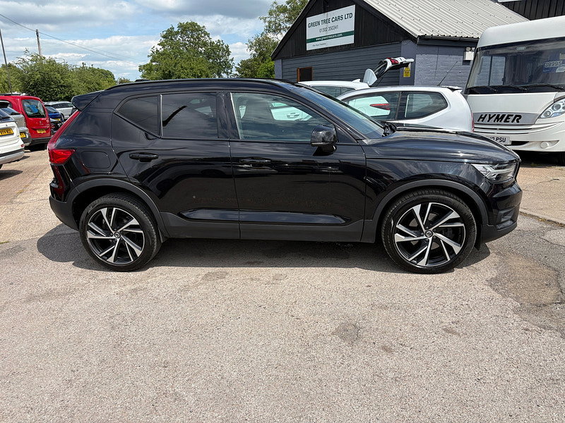 Volvo XC40 2.0 B4 MHEV R-Design Pro SUV 5dr Petrol Hybrid Auto Euro 6 (s/s) (197 ps) 5dr Automatic 2026