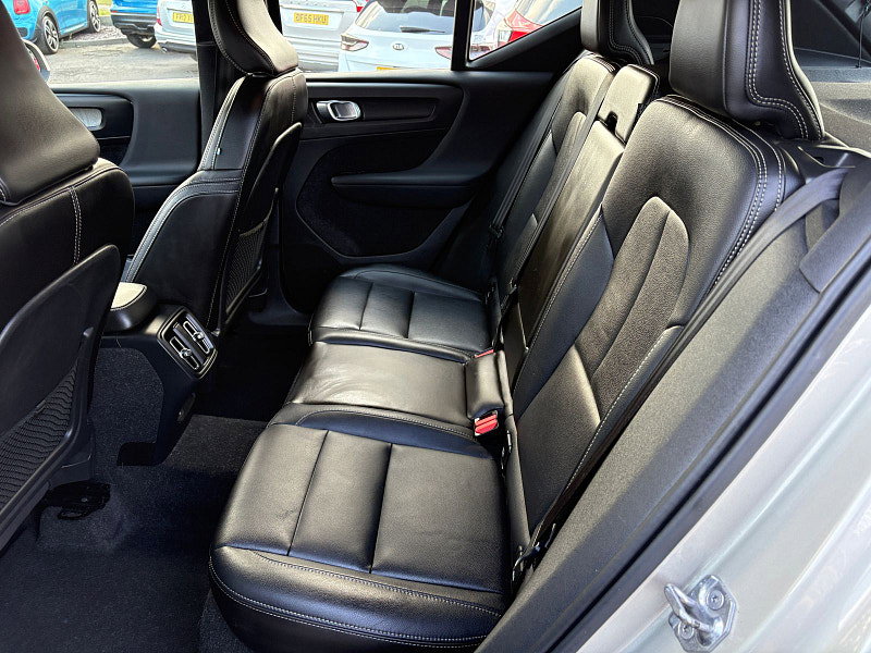 Volvo XC40 2.0 D3 Inscription SUV 5dr Diesel Auto Euro 6 (s/s) (150 ps) 5dr Automatic 2026