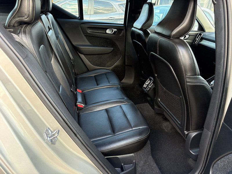 Volvo XC40 2.0 D3 Inscription SUV 5dr Diesel Auto Euro 6 (s/s) (150 ps) 5dr Automatic 2026
