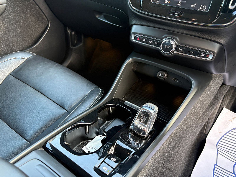 Volvo XC40 2.0 D3 Inscription SUV 5dr Diesel Auto Euro 6 (s/s) (150 ps) 5dr Automatic 2026
