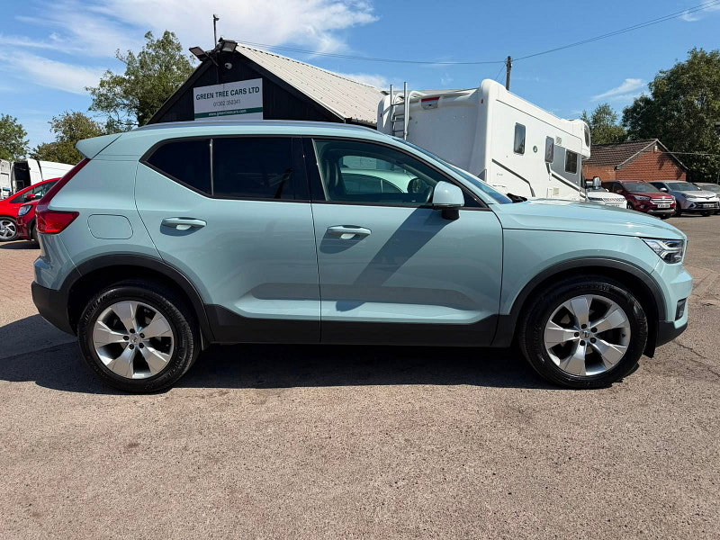 Volvo XC40 2.0 D3 Momentum Pro SUV 5dr Diesel Manual Euro 6 (s/s) (150 ps) 5dr Manual 2026