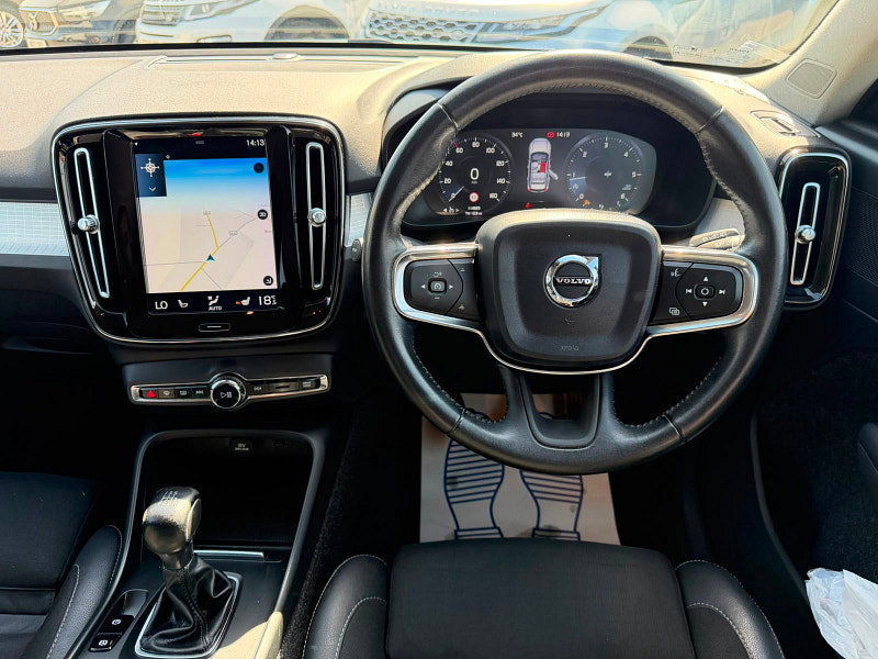 Volvo XC40 2.0 D3 Momentum Pro SUV 5dr Diesel Manual Euro 6 (s/s) (150 ps) 5dr Manual 2026