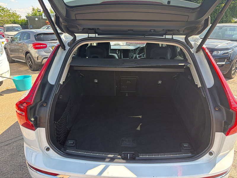 Volvo XC60 2.0 T5 Inscription SUV 5dr Petrol Auto Euro 6 (s/s) (250 ps) 5dr Automatic 2026