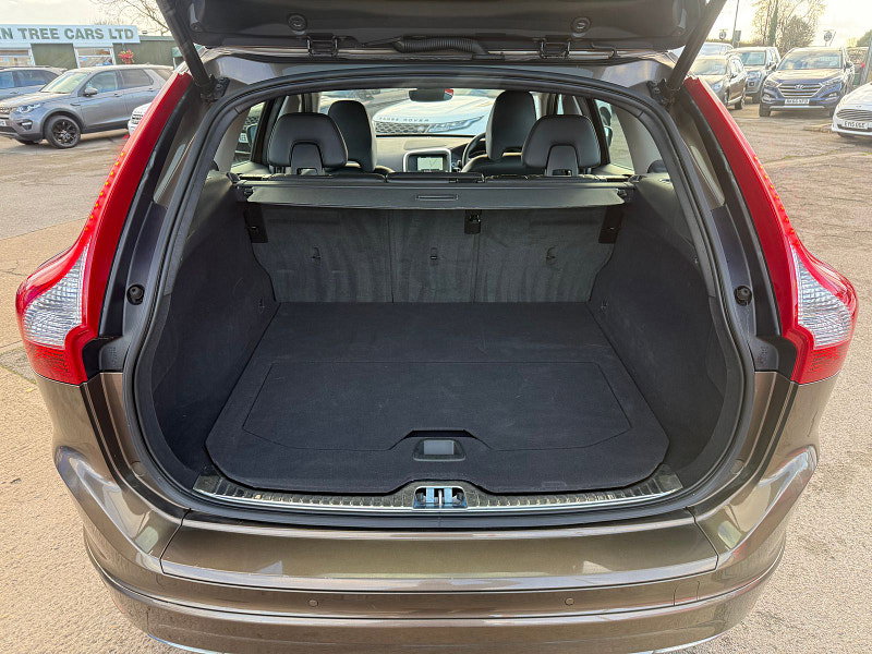 Volvo XC60 2.0 D4 SE Lux Nav SUV 5dr Diesel Manual Euro 6 (s/s) (190 ps) 5dr Manual 2026