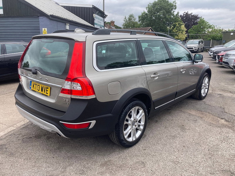 Volvo XC70 2.4 D5 SE Lux Estate 5dr Diesel Geartronic AWD Euro 5 (215 ps) 5dr Automatic 2026