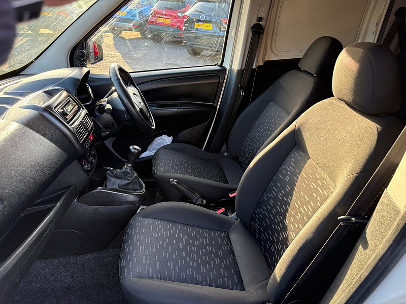 Vauxhall Combo 1.3 CDTi 2300 16v Panel Van 3dr Diesel Manual FWD L1 H1 (133 g/km, 89 bhp) 3dr Manual 2026