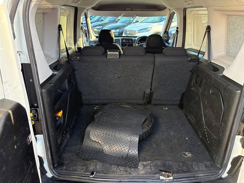 Vauxhall Combo 1.3 CDTi 2300 16v Panel Van 3dr Diesel Manual FWD L1 H1 (133 g/km, 89 bhp) 3dr Manual 2026