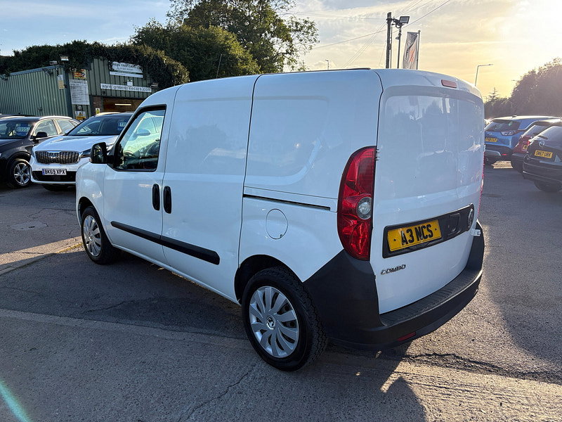 Vauxhall Combo 1.3 CDTi 2300 16v Panel Van 3dr Diesel Manual FWD L1 H1 (133 g/km, 89 bhp) 3dr Manual 2026