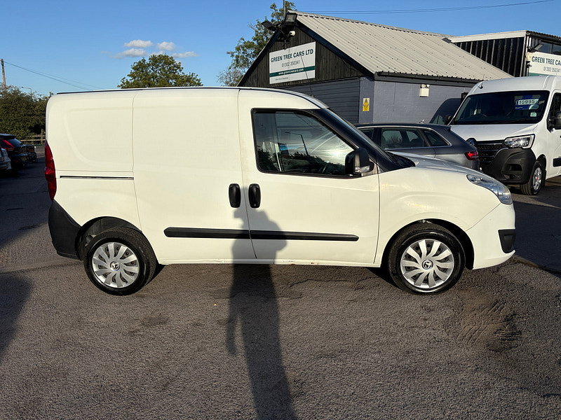 Vauxhall Combo 1.3 CDTi 2300 16v Panel Van 3dr Diesel Manual FWD L1 H1 (133 g/km, 89 bhp) 3dr Manual 2026