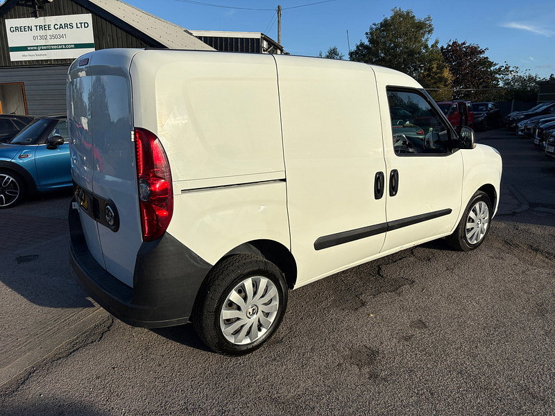 Vauxhall Combo 1.3 CDTi 2300 16v Panel Van 3dr Diesel Manual FWD L1 H1 (133 g/km, 89 bhp) 3dr Manual 2026