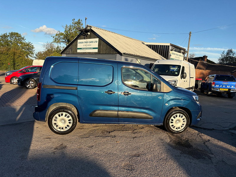 Vauxhall Combo 1.6 Turbo D 2000 Sportive Panel Van 4dr Diesel Manual L1 H1 Euro 6 (s/s) (100 ps) 4dr Manual 2026