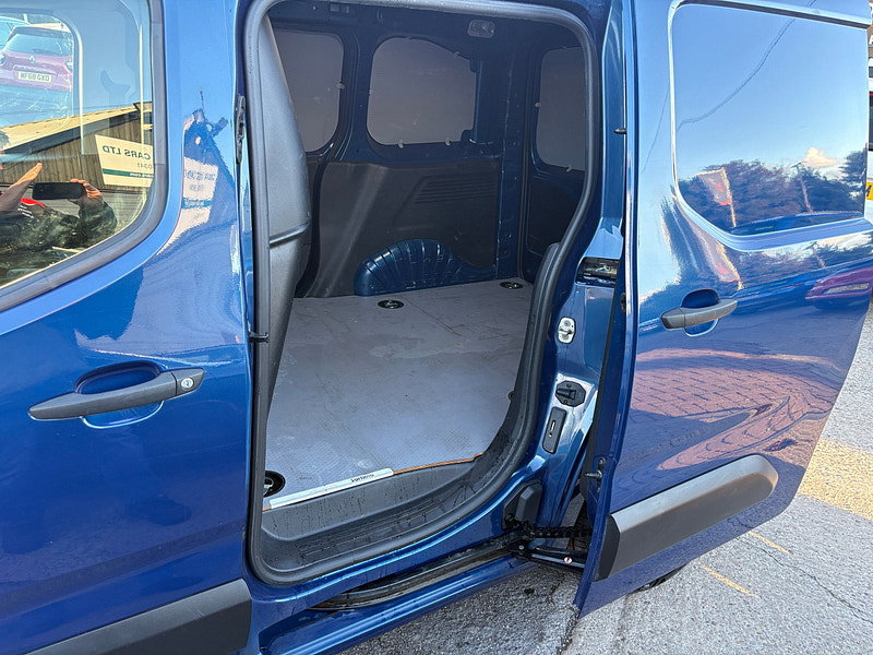 Vauxhall Combo 1.6 Turbo D 2000 Sportive Panel Van 4dr Diesel Manual L1 H1 Euro 6 (s/s) (100 ps) 4dr Manual 2026