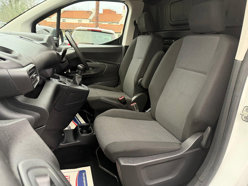 Vauxhall Combo 1.6 Turbo D 2300 Edition Panel Van 6dr Diesel Manual L2 Euro 6 (s/s) (100 ps) 6dr Manual 2026