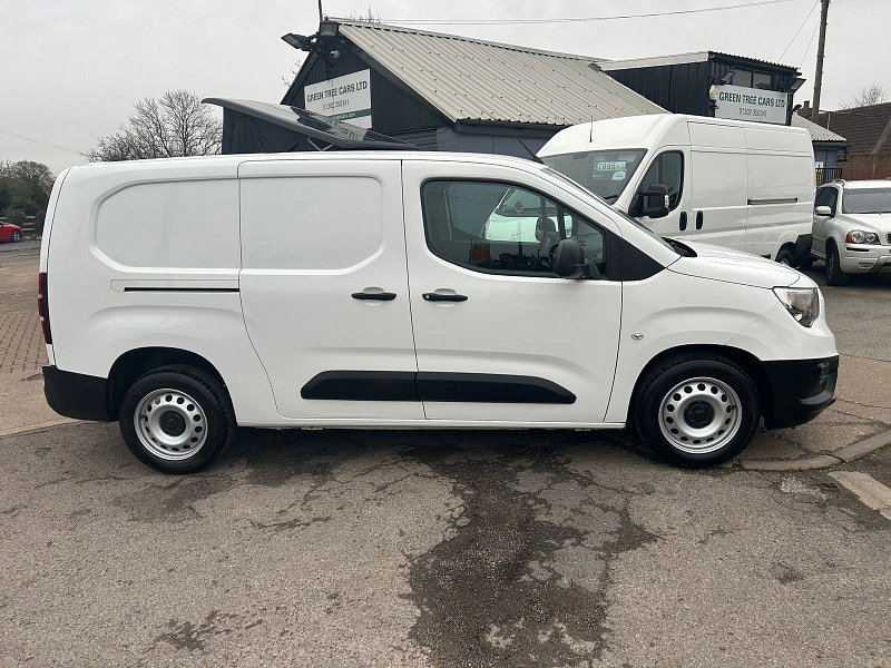 Vauxhall Combo 1.6 Turbo D 2300 Edition Panel Van 6dr Diesel Manual L2 Euro 6 (s/s) (100 ps) 6dr Manual 2026