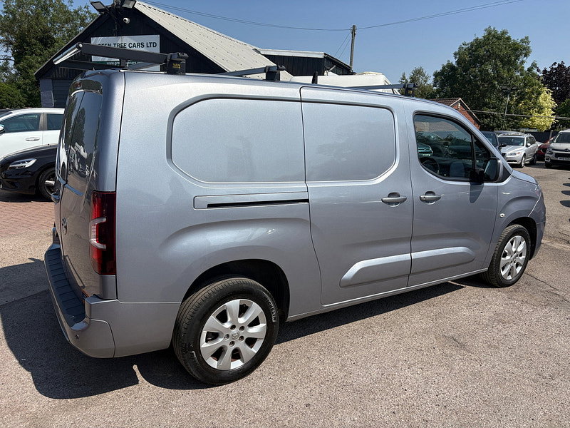 Vauxhall Combo 1.6 Turbo D 2300 Limited Edition Nav Panel Van 4dr Diesel Manual L2 H1 Euro 6 (s/s) (100 ps) 4dr Manual 2026