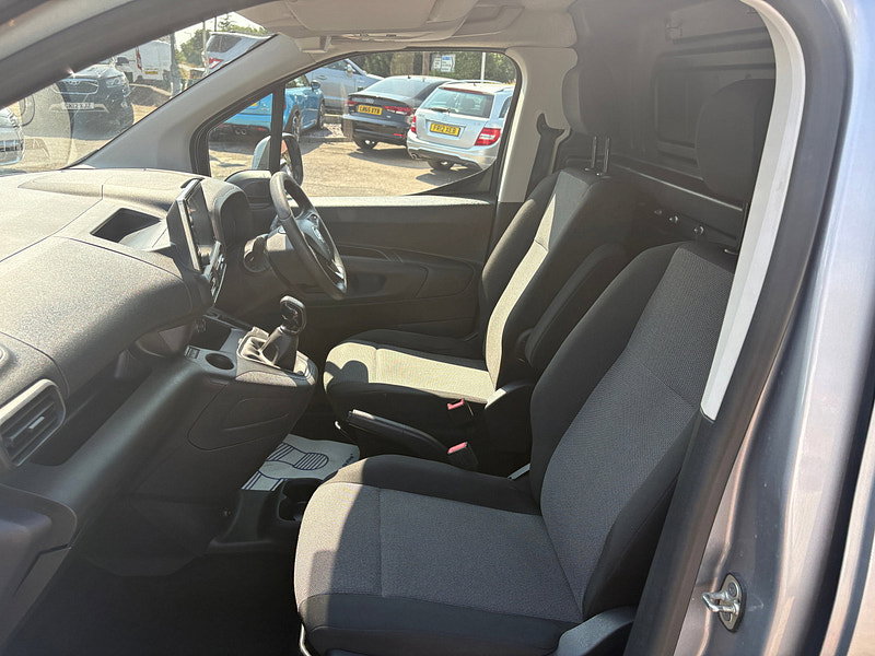 Vauxhall Combo 1.6 Turbo D 2300 Limited Edition Nav Panel Van 4dr Diesel Manual L2 H1 Euro 6 (s/s) (100 ps) 4dr Manual 2026