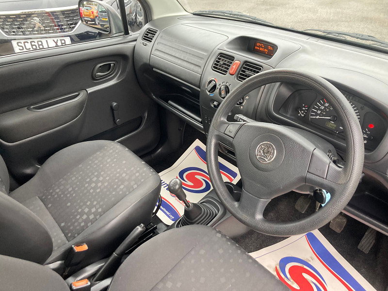 Vauxhall Agila 1.0i 12v Expression MPV 5dr Petrol Manual (139 g/km, 59 bhp) 5dr Manual 2026