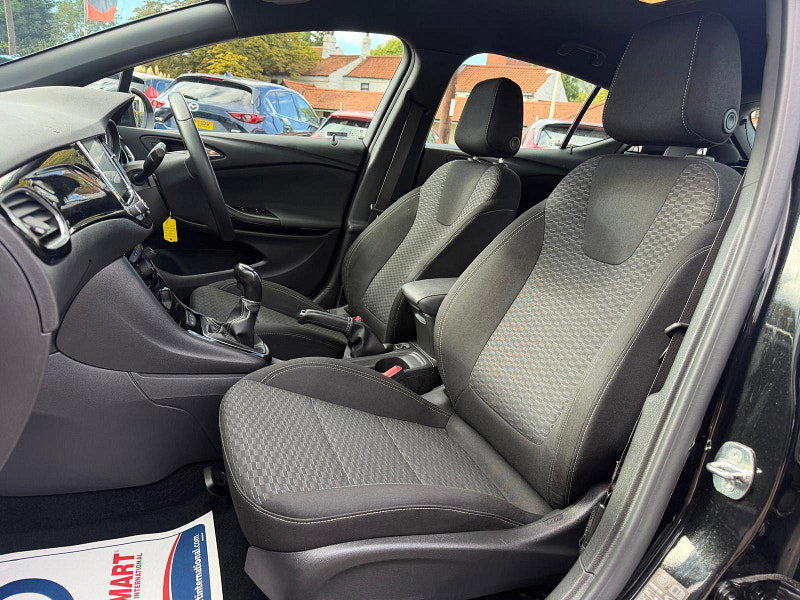 Vauxhall Astra 1.6 CDTi ecoTEC BlueInjection SRi VX Line Nav Hatchback 5dr Diesel Manual Euro 6 (110 ps) 5dr Manual 2026