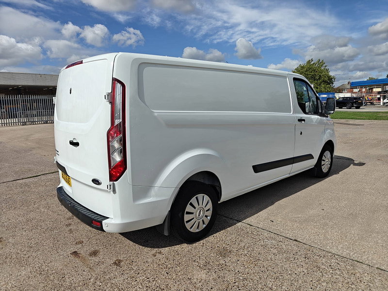 Ford Transit Custom 2.0 300 EcoBlue Trend Panel Van 5dr Diesel Manual L2 H1 Euro 6 (130 ps) 5dr Manual 2026