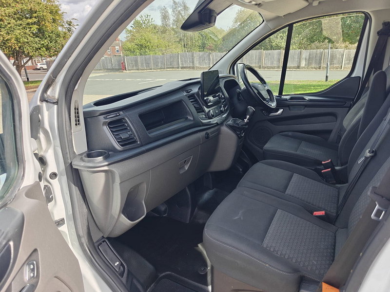 Ford Transit Custom 2.0 300 EcoBlue Trend Panel Van 5dr Diesel Manual L2 H1 Euro 6 (130 ps) 5dr Manual 2026
