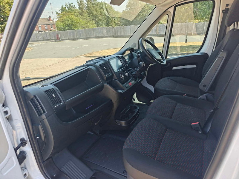 Peugeot Boxer 2.2 BlueHDi 335 LWB Professional Premium + Panel Van 5dr Diesel Manual L3 H2 Euro 6 (s/s) (140 ps) 5dr Manual 2026