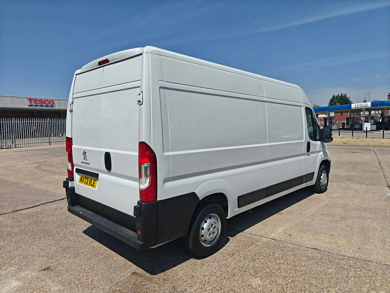 Peugeot Boxer 2.2 BlueHDi 335 LWB Professional Premium + Panel Van 5dr Diesel Manual L3 H2 Euro 6 (s/s) (140 ps) 5dr Manual 2026