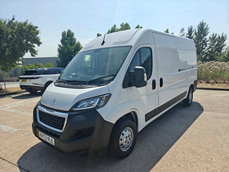 Peugeot Boxer 2.2 BlueHDi 335 LWB Professional Premium + Panel Van 5dr Diesel Manual L3 H2 Euro 6 (s/s) (140 ps) 5dr Manual 2026