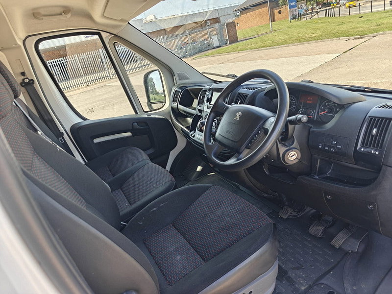 Peugeot Boxer 2.2 BlueHDi 335 Professional Panel Van 5dr Diesel Manual L2 H2 Euro 6 (s/s) (140 ps) 5dr Manual 2026