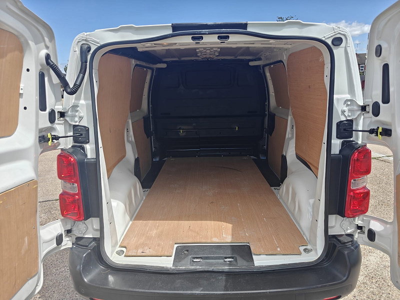 Peugeot Expert 1.5 BlueHDi 1000 Professional Premium Standard Panel Van 6dr Diesel Manual MWB Euro 6 (s/s) (100 bhp) 6dr Manual 2026