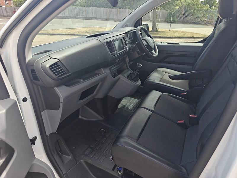 Peugeot Expert 1.5 BlueHDi 1000 Professional Premium Standard Panel Van 6dr Diesel Manual MWB Euro 6 (s/s) (100 bhp) 6dr Manual 2026