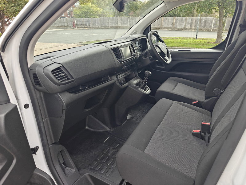 Peugeot Expert 2.0 BlueHDi 1400 Professional Premium + Long Panel Van 6dr Diesel Manual LWB Euro 6 (145 ps) 6dr Manual 2026