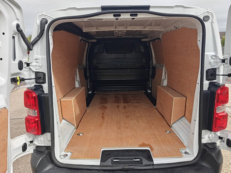Peugeot Expert 2.0 BlueHDi 1400 Professional Premium + Long Panel Van 6dr Diesel Manual LWB Euro 6 (145 ps) 6dr Manual 2026