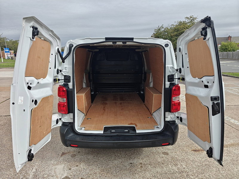 Peugeot Expert 2.0 BlueHDi 1400 Professional Premium + Long Panel Van 6dr Diesel Manual LWB Euro 6 (145 ps) 6dr Manual 2026