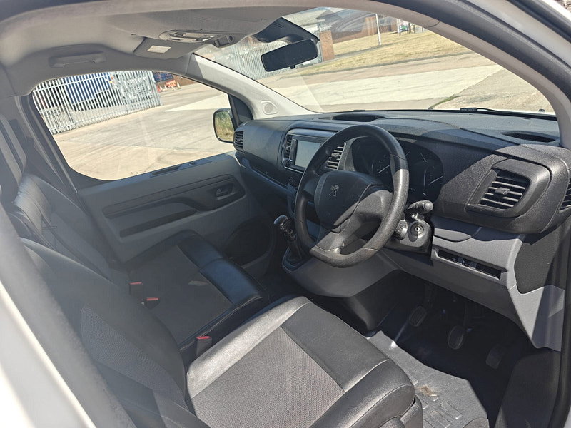 Peugeot Expert 2.0 BlueHDi 1400 Professional Standard Panel Van 6dr Diesel Manual MWB Euro 6 (s/s) (120 ps) 6dr Manual 2026