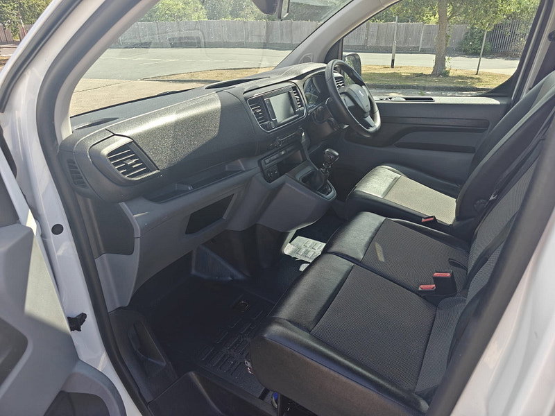 Peugeot Expert 2.0 BlueHDi 1400 Professional Standard Panel Van 6dr Diesel Manual MWB Euro 6 (s/s) (120 ps) 6dr Manual 2026